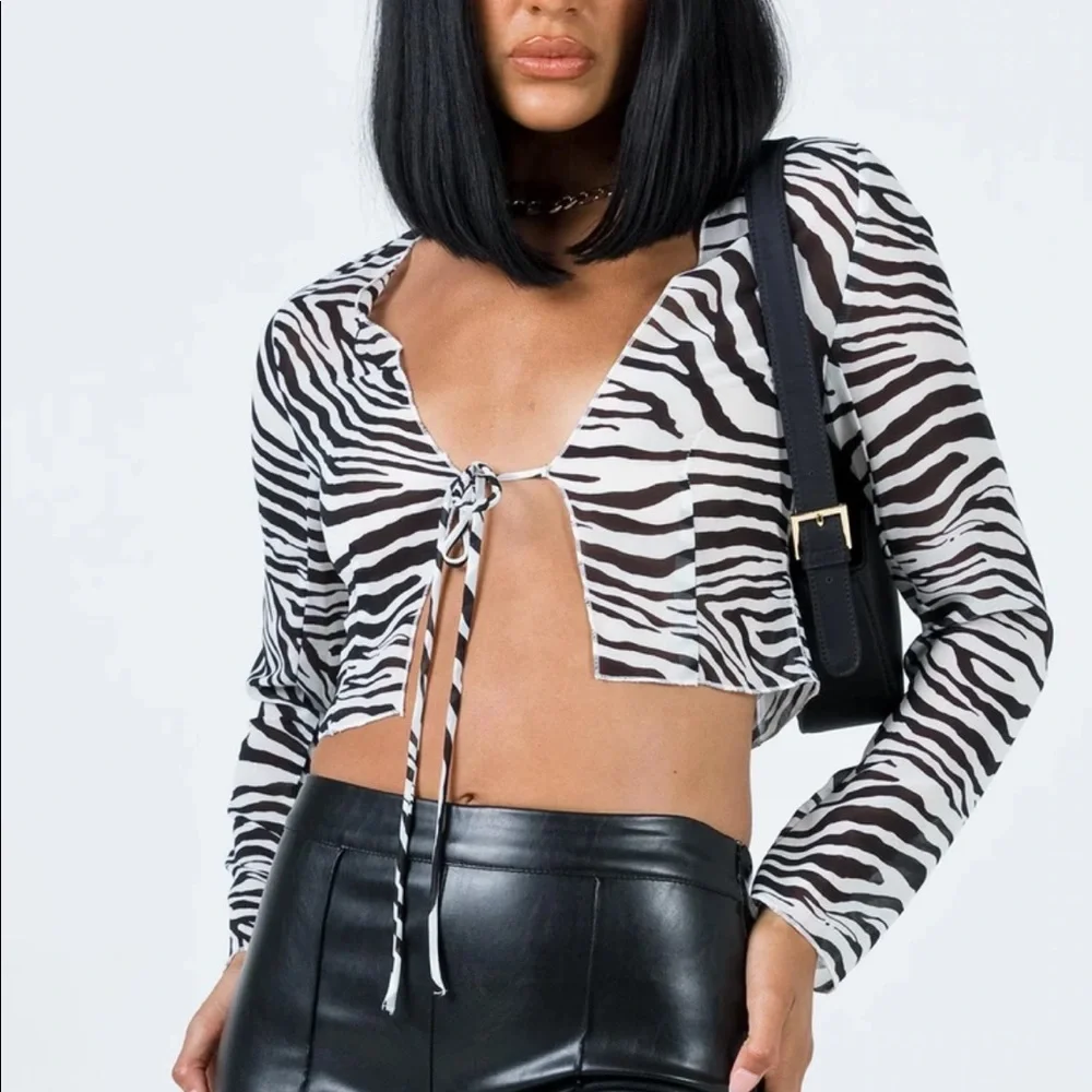 PRINCESS POLLY | DANIELLA LONG SLEEVE TOP ZEBRA XS - Picture 3 of 8